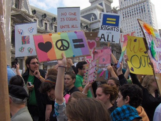 Illustration for article titled Anti-Prop 8 Update: Pictures From Today's Rallies